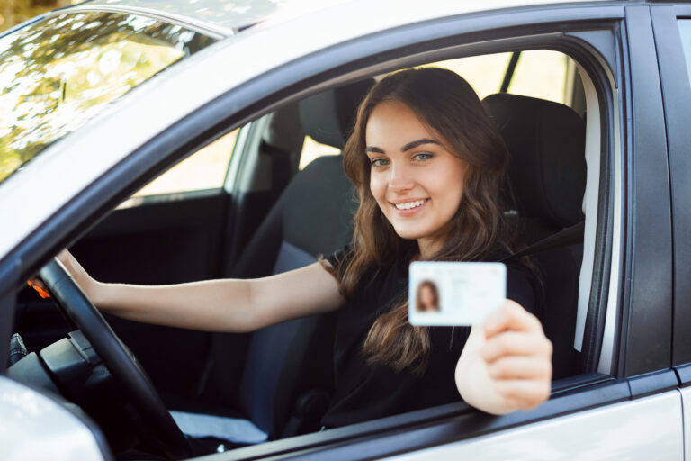 noleggio auto: quanti anni di patente